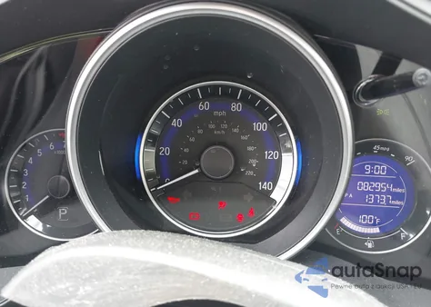 2015 Honda Fit Ex/Ex-L z USA, uszkodzony, nr VIN 3HGGK5H88FM746140